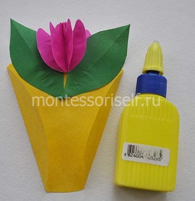 Листівка з тюльпанами своїми руками: подарунок на 8 березня, День матері або День народження