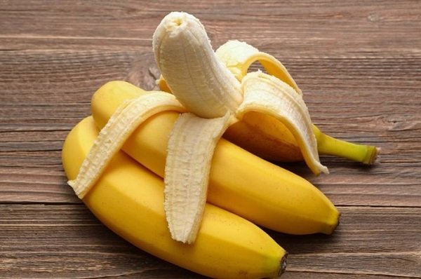 Корисні банани чи можна їх їсти перед сном