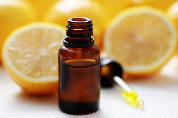 Корисні властивості ефірного масла лимона і його застосування