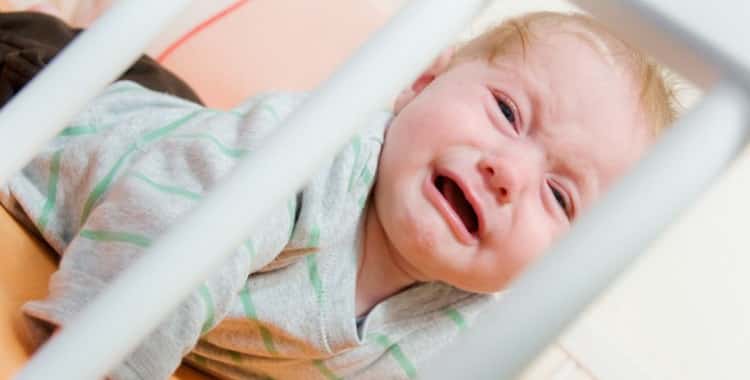 Внутрішньочерепний тиск у немовлят (ВЧТ): що робити
