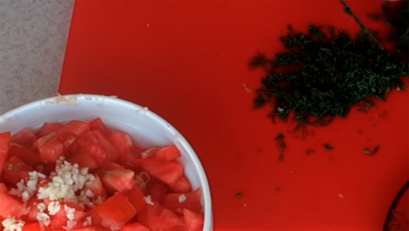 Салати з крабовими паличками — 8 самих смачних і простих рецептів