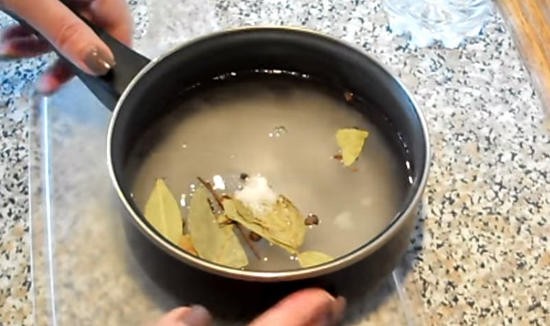 Скумбрія солона — 7 дуже смачних рецептів в домашніх умовах