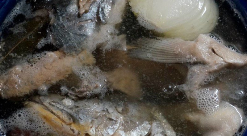 Юшка з голови і хвоста горбуші — прості і смачні рецепти рибного супу з горбуші