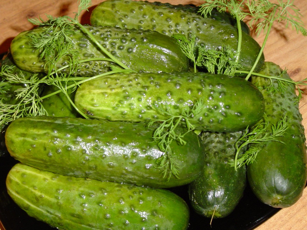 Хрусткі малосольні огірки: найкращі рецепти і фото