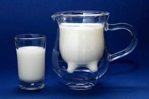 Козяче молоко: користь і шкода, що корисно для людини
