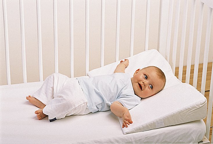 Яка подушка краще для новонародженої дитини і малюків від 1, 2 і 3 х років
