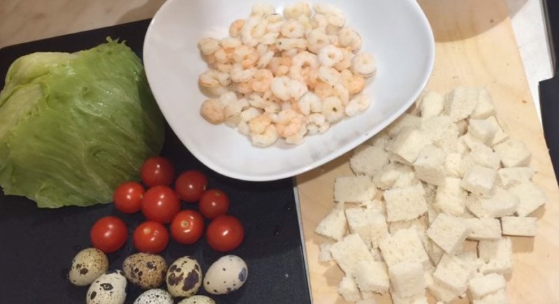 Салат Цезар — прості класичні рецепти в домашніх умовах з куркою і креветками з фото
