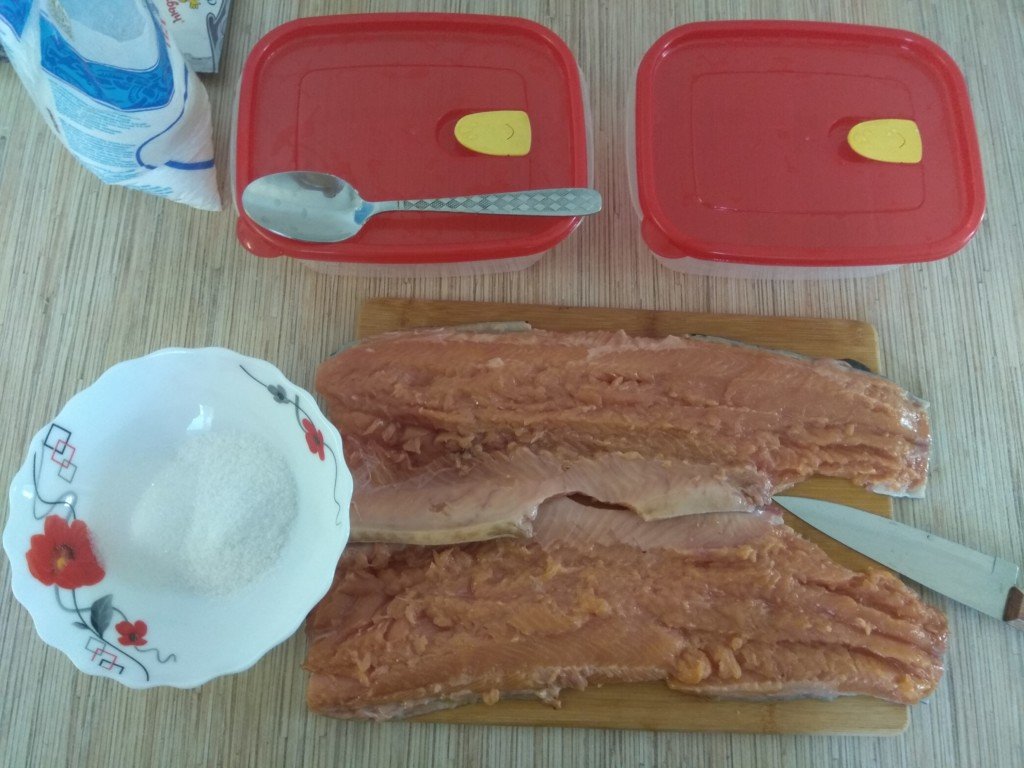 Слабосолона сьомга або форель в домашніх умовах. Про те, як засолити червону рибу — смачно і швидко