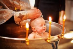 Молитва на хрещення дитини для хрещених
