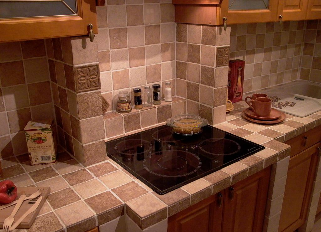 Стільниця з плитки на кухню своїми руками як зробити стільниці для кухні з плитки: фото