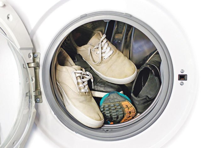 Як правильно прати мокасини: у пральній машині і в ручну, догляд за взуттям