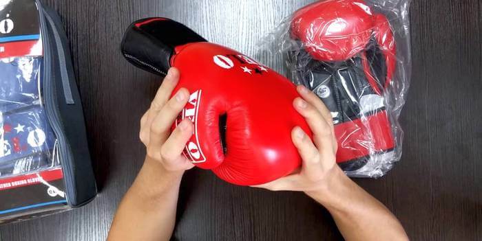 Як прати боксерські рукавички і позбутися від неприємного запаху