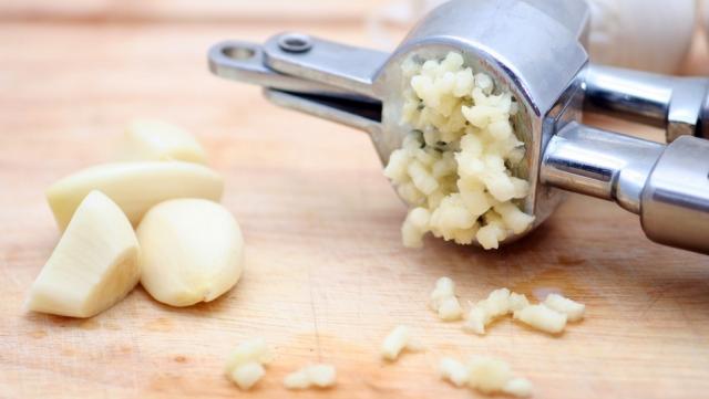 Як посмажити баклажани швидко і смачно на сковороді. 5 покрокових рецептів