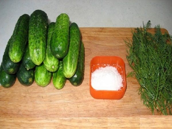 Хрусткі огірки малосольні 5 рецептів швидкого приготування