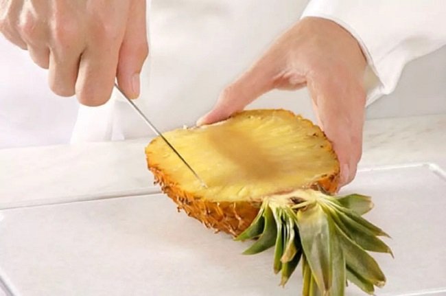 Як почистити і порізати ананас в домашніх умовах — покрокова інструкція