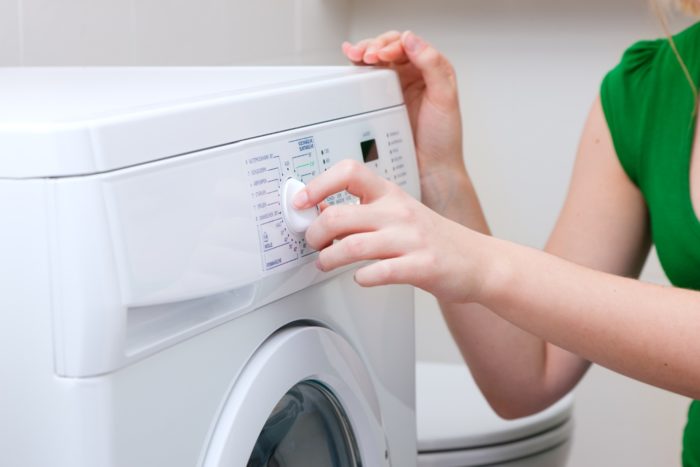 Як прати речі з тафти: у пральній машині і в ручну
