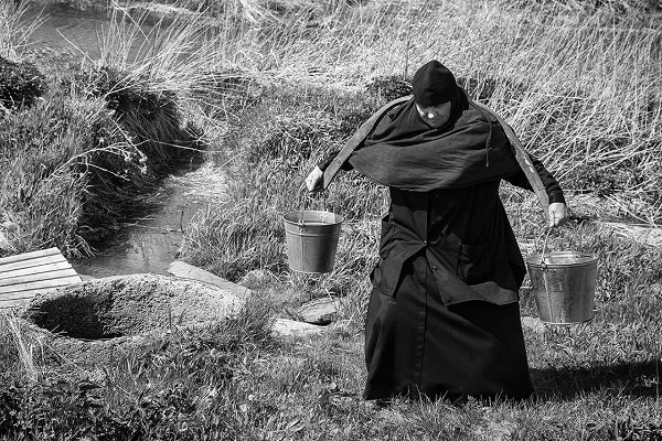 Як піти в монастир жінці, чоловікові, в які жіночі монастирі можна приїхати пожити і помолитися, як стати послушником чоловічого монастиря