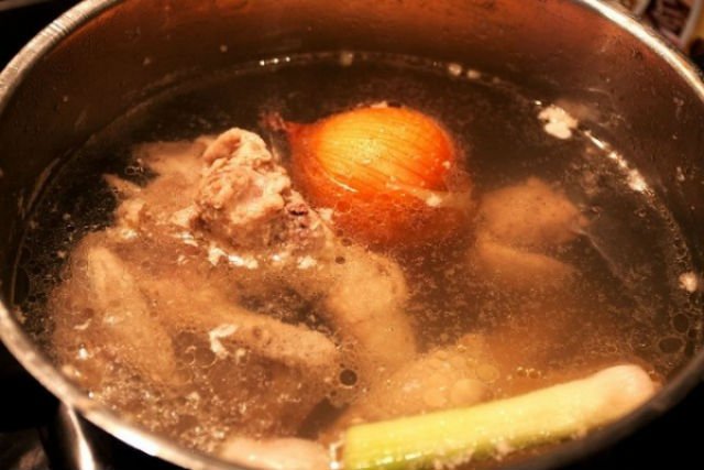 Домашній холодець на Новий Рік – 4 смачних рецептів приготування