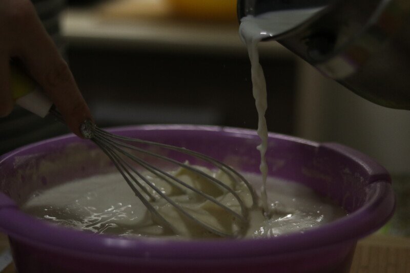 Класичні млинці на молоці + простий рецепт тіста на тонкі млинці