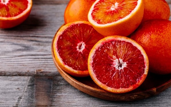 Червоний апельсин – опис сорту і користь