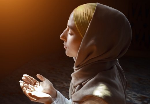 Як вимовляти молитви за померлого мусульманина: тексти дуа