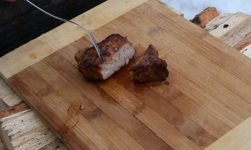 Найсмачніший шашлик зі свинини + рецепт маринаду, щоб мясо було мяким і соковитим