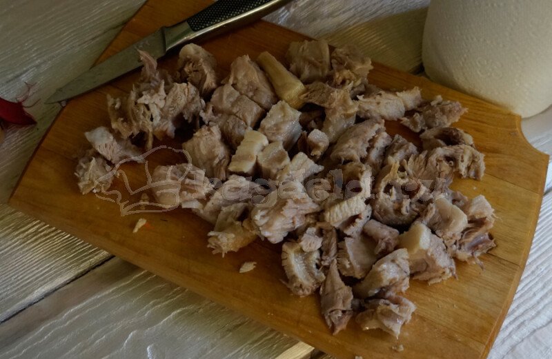 Щі із квашеної капусти — покроковий рецепт зі свининою