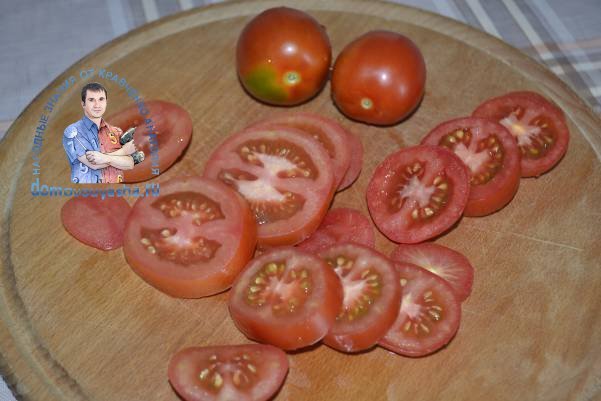 Як приготувати смажені баклажани на сковороді з часником і помідорами