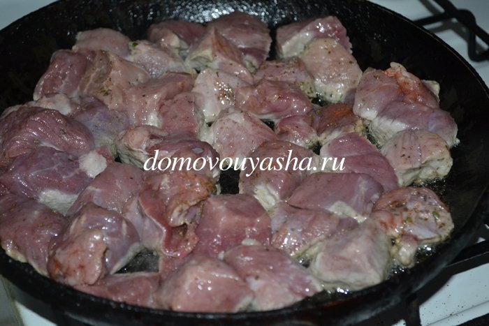 Гуляш зі свинини з підливою: найкращі рецепти, щоб мясо було соковитим і мяким