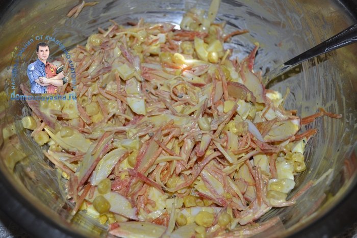 Салати з крабовими паличками: 10 рецептів з покроковим фото