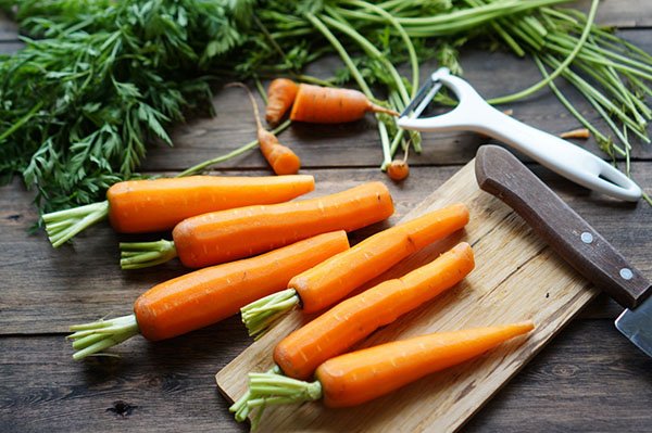 Рецепти салату з редьки з куркою, морквою, огірками, яйцем