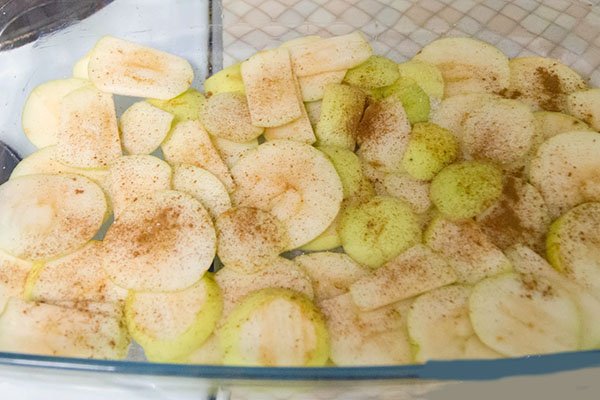 Качка з яблуками в духовці, в рукаві, покроковий рецепт з фото