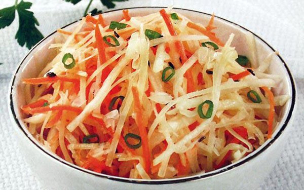 Рецепти салату з редьки з куркою, морквою, огірками, яйцем
