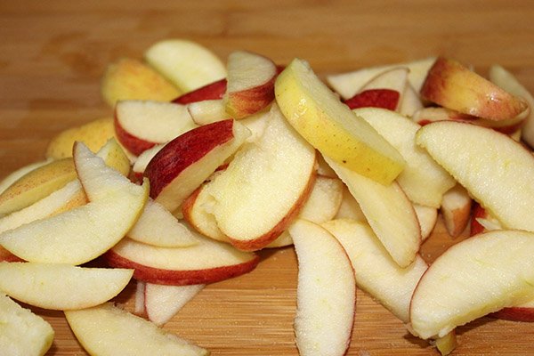 Качка з яблуками в духовці, в рукаві, покроковий рецепт з фото
