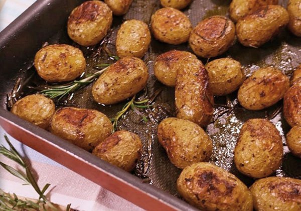 Картопля в мундирі, запечений в духовці, покрокові рецепти