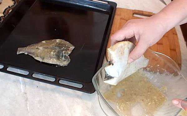 Камбала, запечена в духовці простий рецепт з покроковим фото, відео