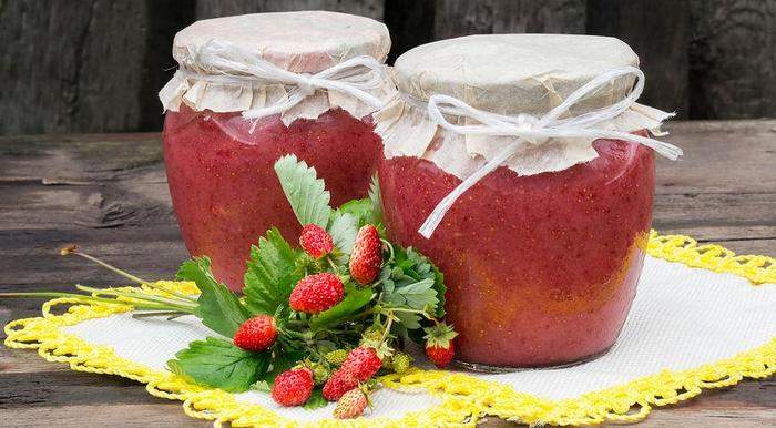 Варення з суниці на зиму: густе з цілими ягодами