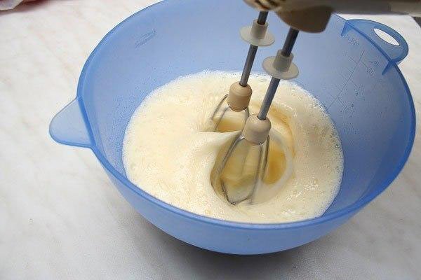 Рецепт пирога з полуницею свіжої, замороженої, в мультиварці