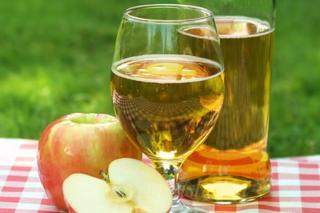 Вино з яблук: 10 простих рецептів в домашніх умовах