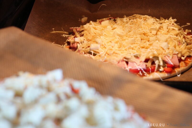 Піца в домашніх умовах – рецепт приготування в духовці