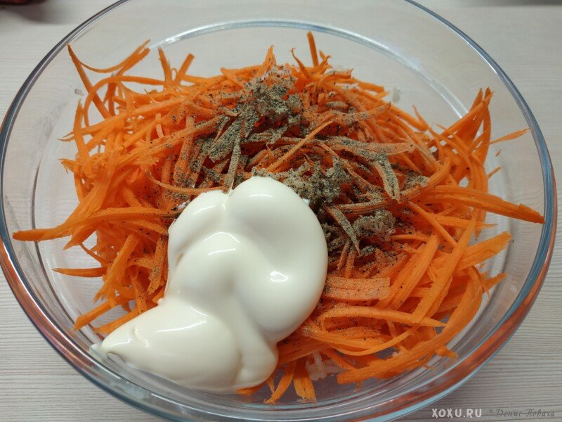 Салат з сухариками «кириешки» – простий і смачний рецепт. Дешевий салат на швидку руку з простих продуктів!