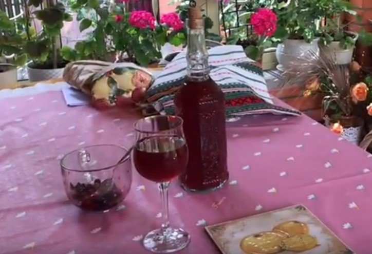 Домашнє вино з ягід покроковий рецепт з картинками