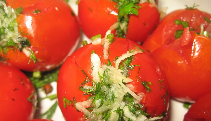 Малосольні помідори рецепти приготування в каструлі, пакеті