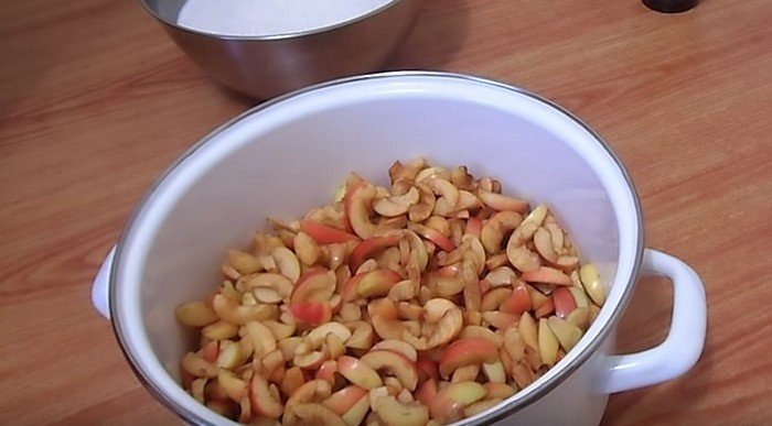 Прозоре варення з яблук на зиму. 4 простих і швидких рецепта в домашніх умовах