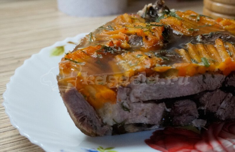 Заливне з яловичого язика з желатином — покроковий рецепт приготування