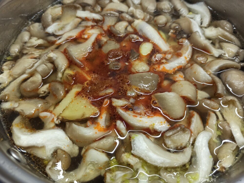 Тайський суп Том Ям в домашніх умовах. Класичний рецепт Tom Yum з морепродуктами