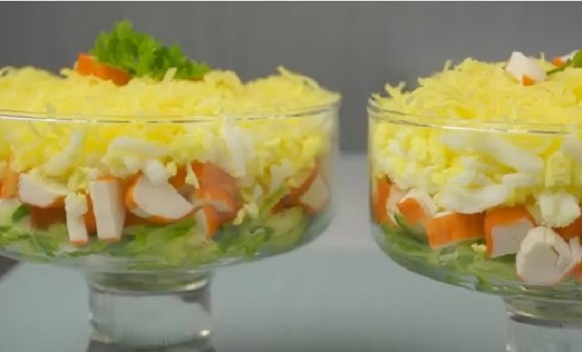 Салат з крабовими паличками на Новий рік 2022 самі смачні та прості рецепти