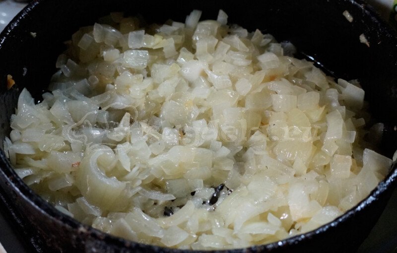 Харчо по мегрельські з волоськими горіхами — класичний рецепт з покроковим приготуванням