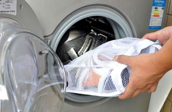 Як правильно прати взуття дутики: у пральній машині і в ручну