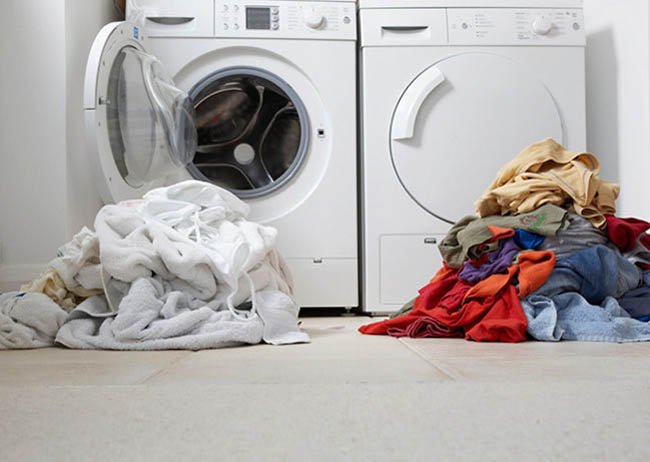Як прати речі та постільна білизна з тенселя: у пральній машині і в ручну